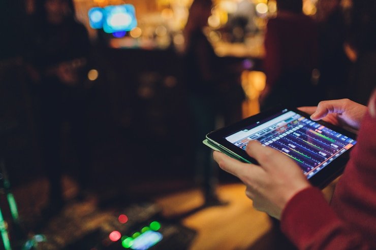 Layar putaran gratis Mega Moolah menampilkan pengganda dan simbol khusus